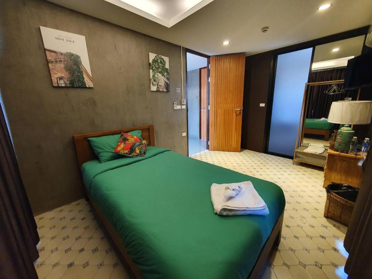 Baan Wualamphong บ้านวัวลำพอง 방콕 외부 사진
